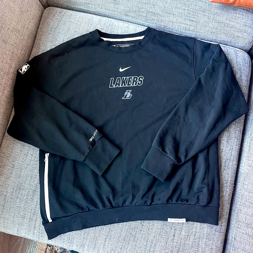 NWOT Los Angeles Lakers Standard Issue Nike Dri-FIT NBA Crew-Neck Sweatshirt XL